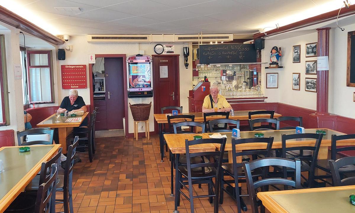 Café La Suisse - Doorzögli